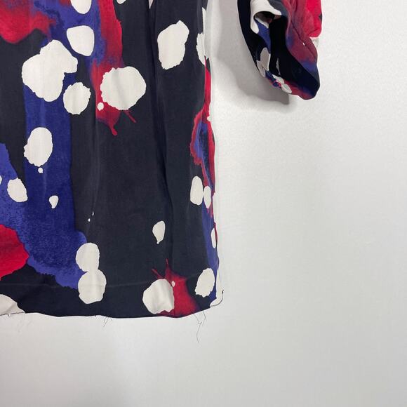 Diane Von Furstenberg 4 Blue Black Red Floral Silk V Neck Blouse Top Spotted - Picture 3 of 9